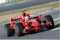 Felipe Massa con la F2008 a Jerez