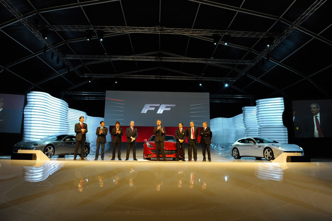 I vertici Ferrari con la FF
