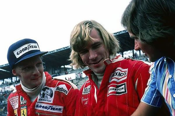 Niki Lauda e James Hunt, "una poltrona per due" al Fuji