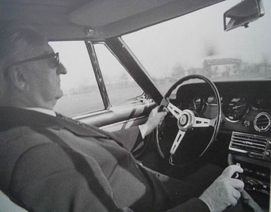 Ferrari al volante della sua vettura personale